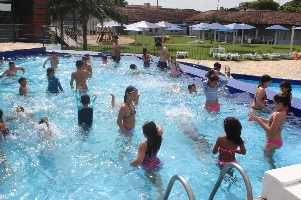 COLÔNIA DE FÉRIAS DIVERTE CRIANÇAS ATECEANAS - Avenida Tênis Clube